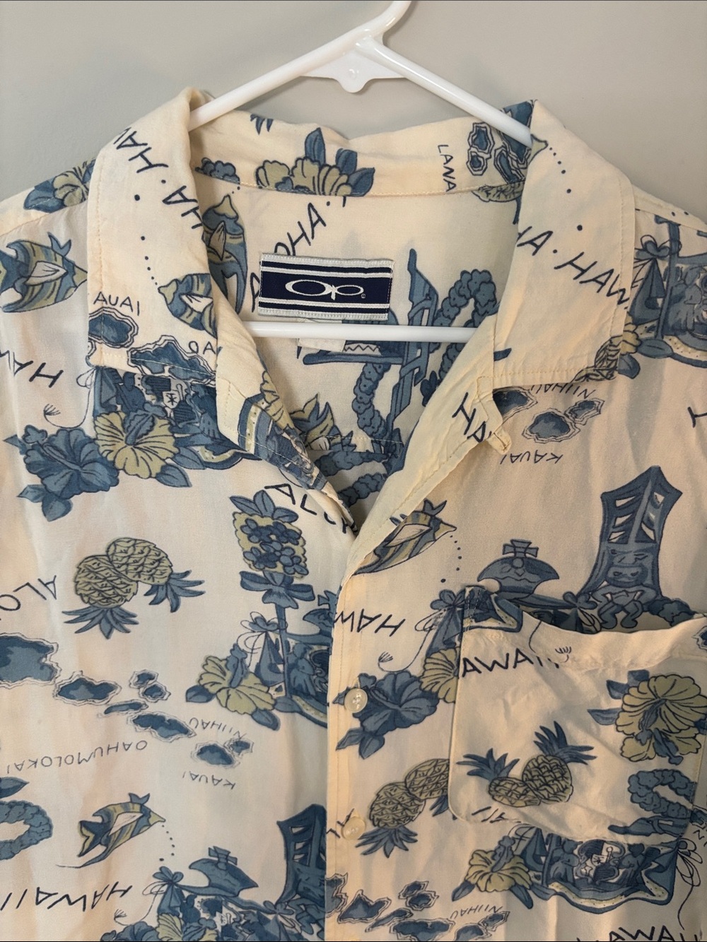 OP vintage short sleeve button down Hawaiian cream blue size medium